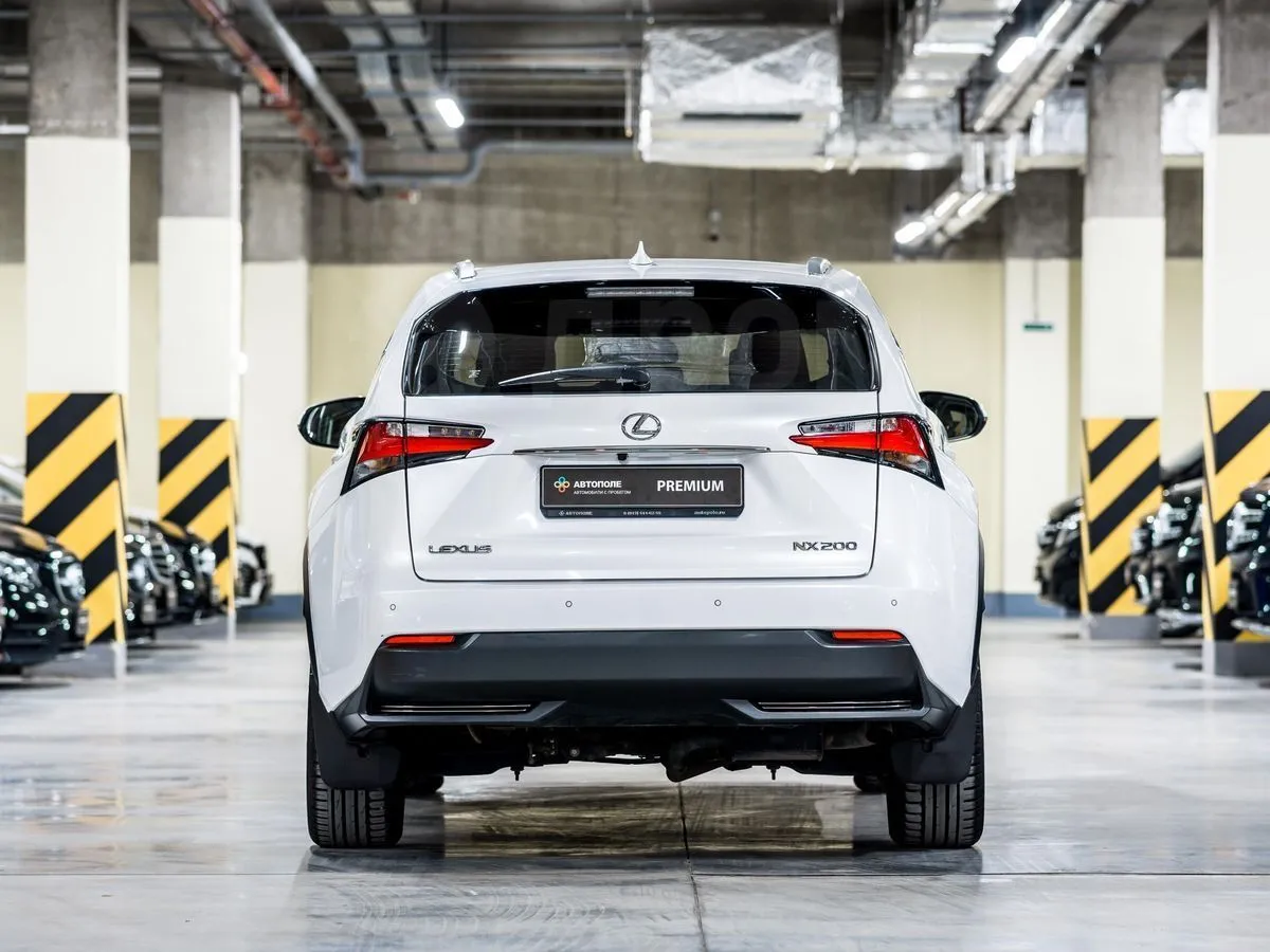 Lexus NX200 Image 6